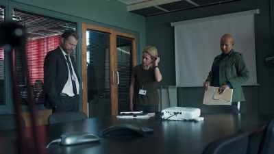 Tell the custody sergeant. Aren't
you going to check with James? - Showtrial