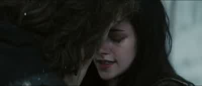 ♪ Tell the salt marsh And beat on your drum ♪ - Snow White and the Huntsman