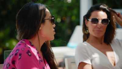 - Tell you the truth,
I remember, like, - The Real Housewives Ultimate Girls Trip
