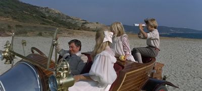 Tell us a story about pirates Daddy - Chitty Chitty Bang Bang