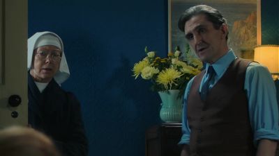 Tell me what I can do. - Call the Midwife