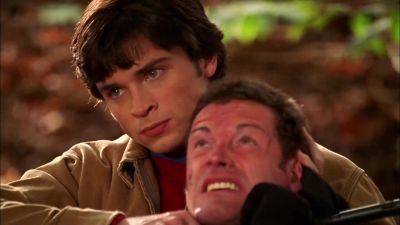 Tell me where to find the guy
you're working for or I keep squeezing. - Smallville
