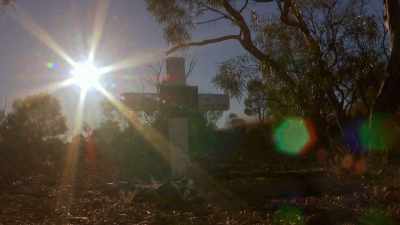 Temperatures can reach over 45
degrees. - Outback Opal Hunters