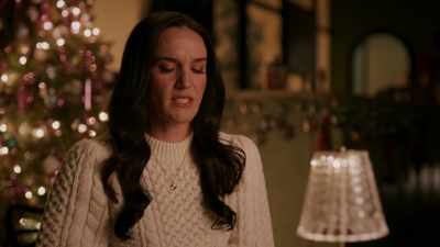 [tender music] - A Sprinkle of Christmas