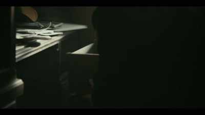 Tense, atmospheric music - American Rust