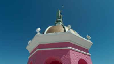*tense curious music - ¡Casa Bonita Mi Amor!