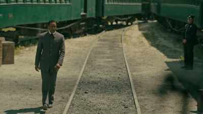 (tense dramatic music) - The Porter
