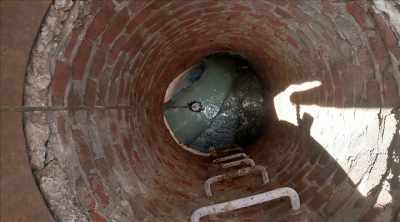 [tense music playing] - Sewer Divers