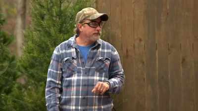 [tense music playing] - Moonshiners: Master Distiller