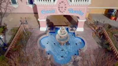 *tense music - ¡Casa Bonita Mi Amor!
