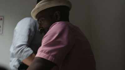 ♪ tense music ♪ - The Chi