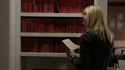 ♪ tense music ♪ - Homeland