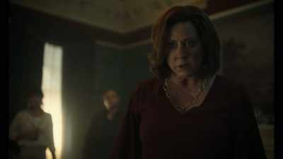 [tense music] - Anne Rice's Mayfair Witches