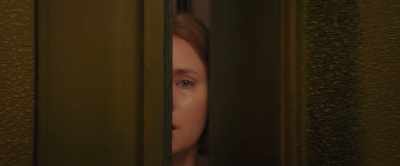 [tense music swelling] - The Woman in the Window