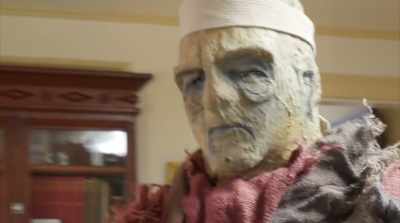 (tense, suspenseful music)
(mummy grumbling) - Bride of the Werewolf