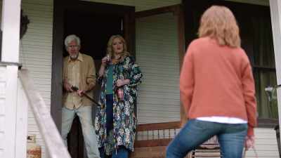 [tense suspenseful music] - Reba McEntire's The Hammer