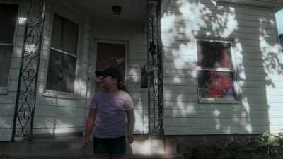 (tense unnerving music continues) - House on Rockingham