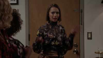 Tension at a dinner party
can end a marriage, - Call Your Mother
