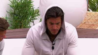 TERRY: Go for Liv, bruv.
I would, I just, - Love Island