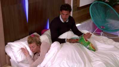 TERRY: I just feel a bit
guilty because I know
Olivia does like me, - Love Island