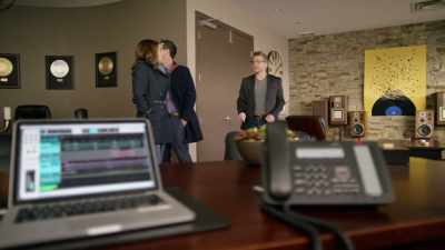 TERRY YASBECK WAS
AN ABUSIVE JERK. - Darrow & Darrow: In The Key Of Murder