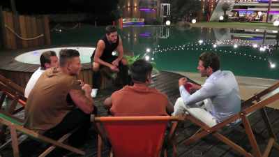 ‐TERRY: Yeah.
‐I think, like, obviously,
she's well educated, - Love Island