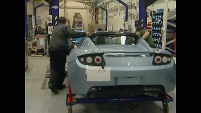 Tesla budgeted 25 million
dollars to develop the Roadster, - The Elon Musk Show