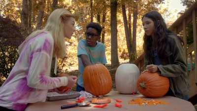 Tessa, do you think you could
guide us to the Witching Circle? - Treasure Trackers