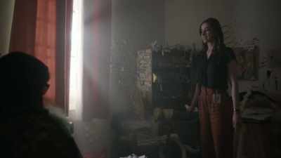 Tessa, we need to find something
that you can let go of. - Wakefield