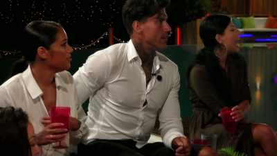 ‐Text.
‐ZARA: Text, go, go, go, go, - Love Island
