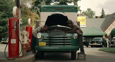 تفقد كل تلك الشموع. - The Irishman