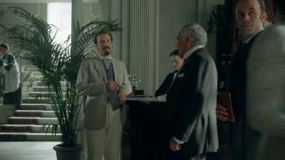 ♪ Than we can find in hate ♪ - Grand Hotel