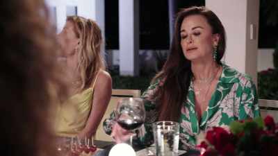 - Thank you guys. Salute. - The Real Housewives Ultimate Girls Trip