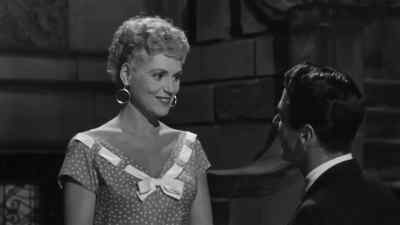 - Thank you very much.
- Not at all. - It Should Happen to You