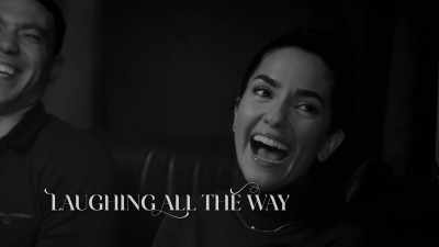 - Thank you.
- (cheering and applause) - Laughing All the Way