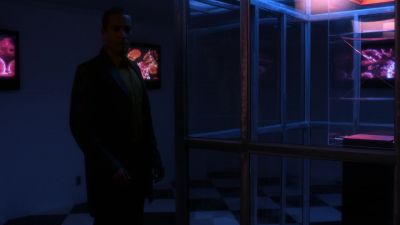Thank you for coming,
detective Jones. - Smallville