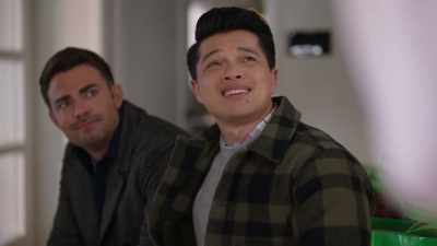 - Thank you, Daisy.
- How's the kitchen? - Christmas on Cherry Lane
