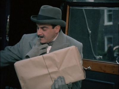 -Thank you.
-[driver] Thank you. - Agatha Christie's Poirot
