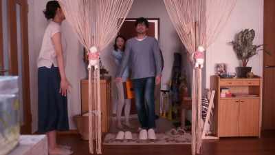 Thank you for having... Whoa! This is a nice place. - When I Get Home, My Wife Always Pretends to be Dead