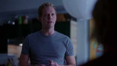 - Thank you.
- I love that it's based on your life. - A Million Little Things