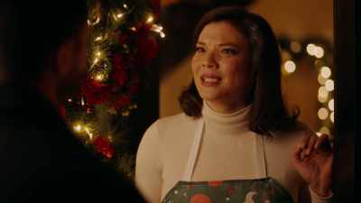 - Thank you, but maybe you just - Mom's Christmas Boyfriend