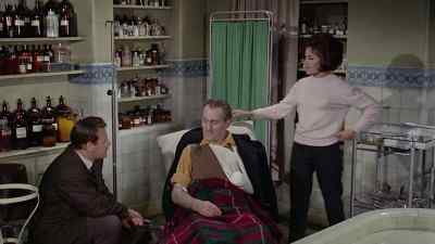 - Thank you, nurse.
- How are you feeling? - Island of Terror