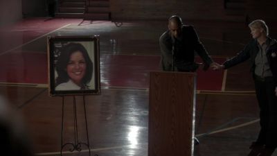 Thank you, sheriff. - The Vampire Diaries
