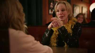- Thank you, thank you.
- (sighing) - A Carol for Two