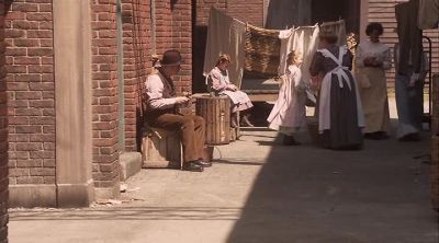Thank you for the new clothes. - Murdoch Mysteries