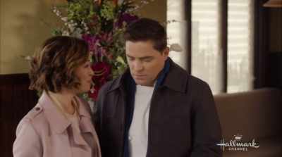- Thank you.
- You're welcome. - Love on the Menu