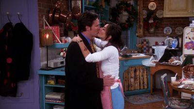 - Thank you.
- You're welcome. - Friends