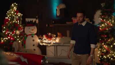 - Thanks again, and, uh, merry Christmas? - Merry Magic Christmas
