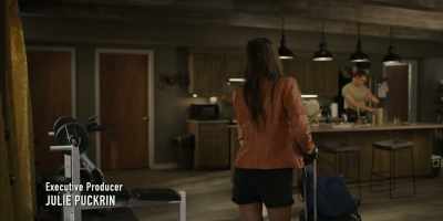 - Thanks.
- Come on in. This is the kitchen. - SkyMed