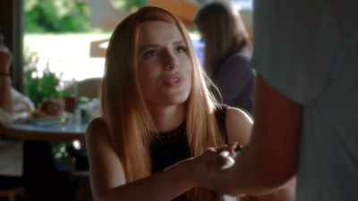 - Thanks.
- 'Here you go.' - Famous in Love